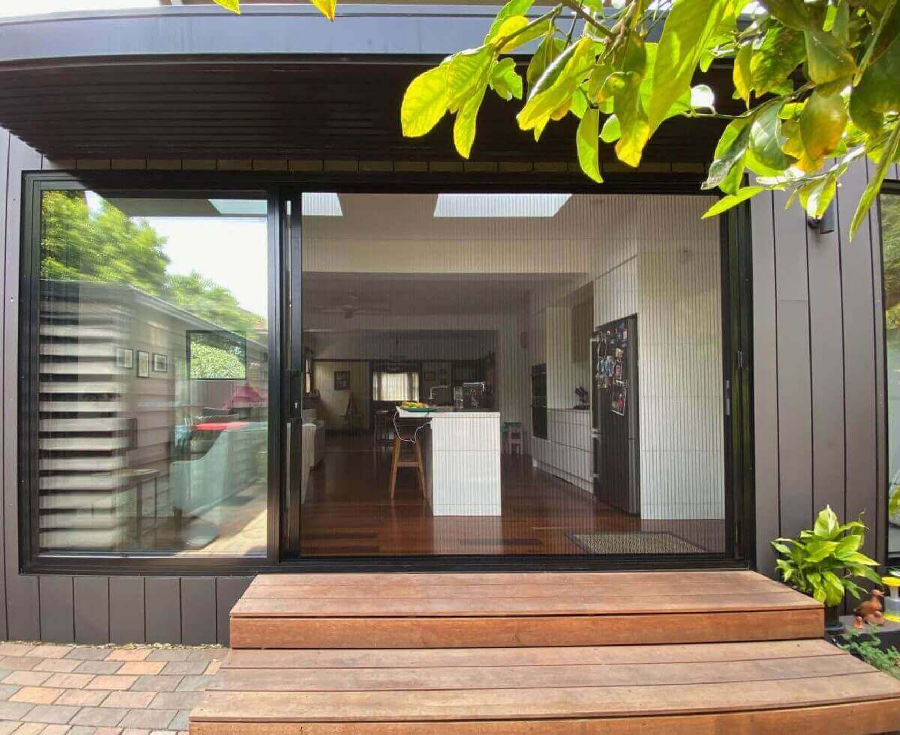 Consider Retractable Fly Screens to Enjoy the Worthwhile Substantial Benefits