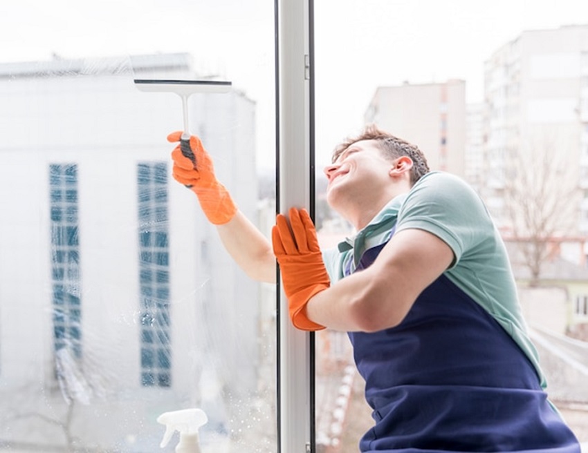 How Often Should You Invest in Professional Window Cleaning?